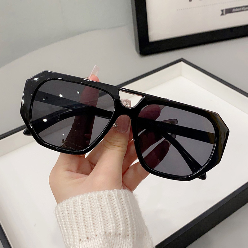 Sunglasses Female Summer Round Face UV Male New Driving Sunglasses Online Celebrity Glasses Retro
