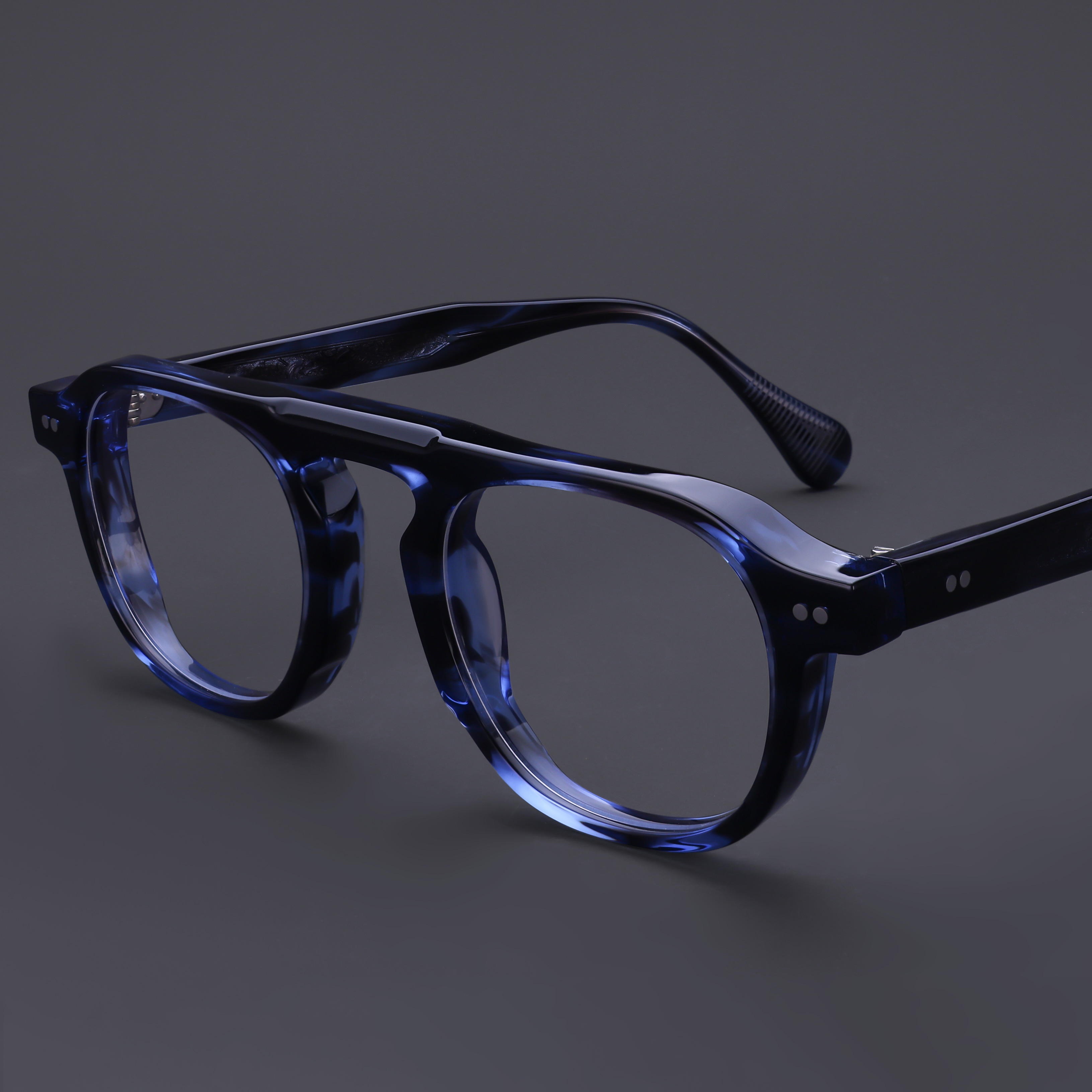 Eyewear Showcase