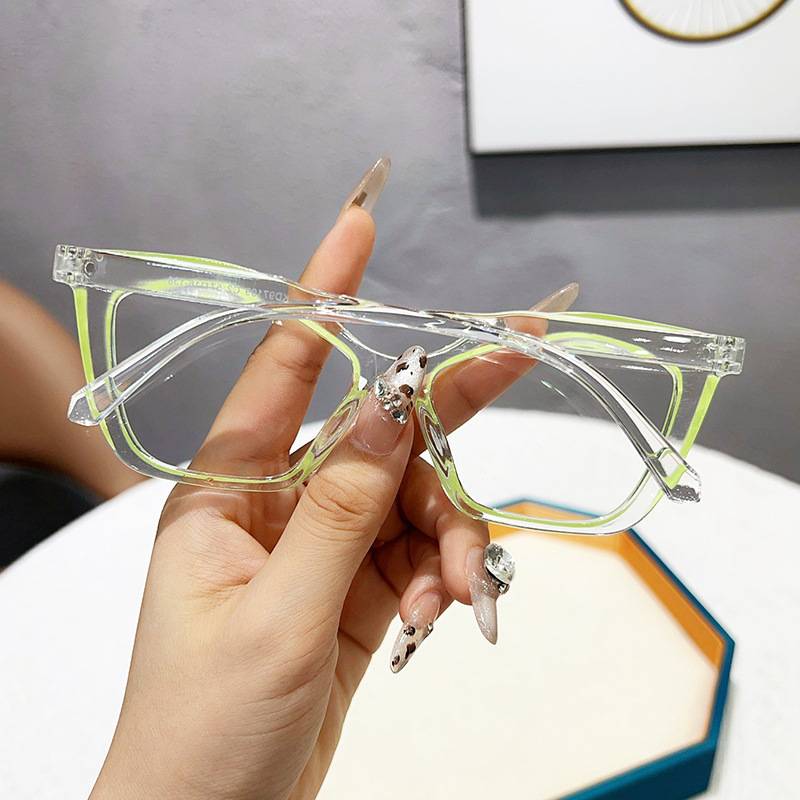 Eyewear Angle 7