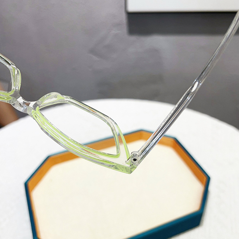 Eyewear Angle 8