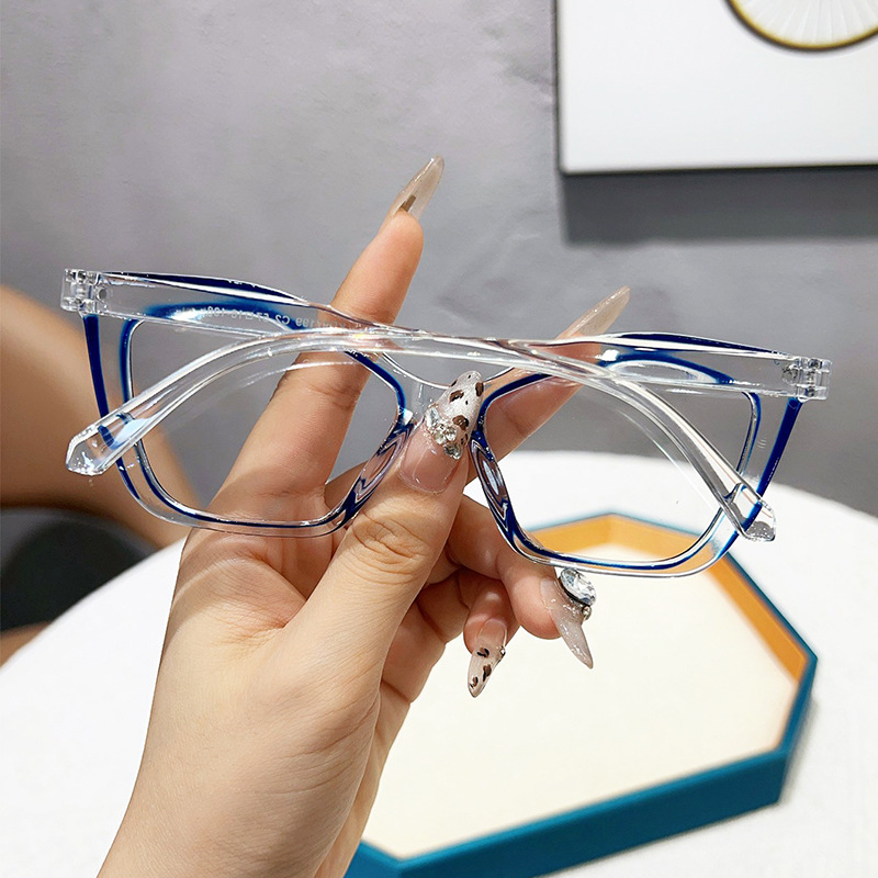 Eyewear Angle 10